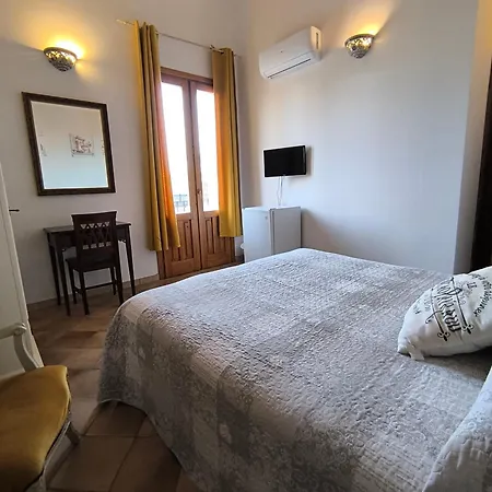 Opera House 3* Avola