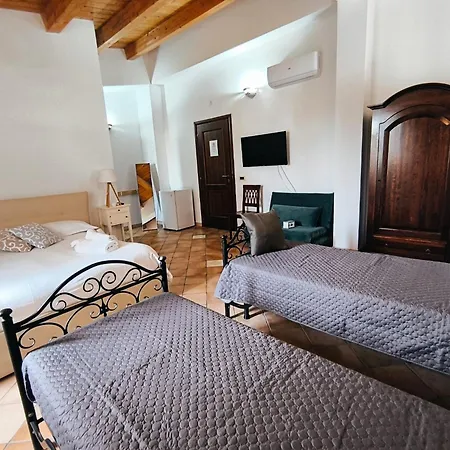 Nocleg ze śniadaniem Opera House 3*