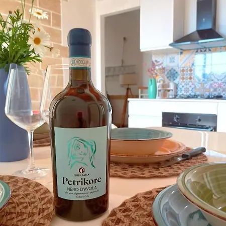 Opera House Nocleg ze śniadaniem 3*