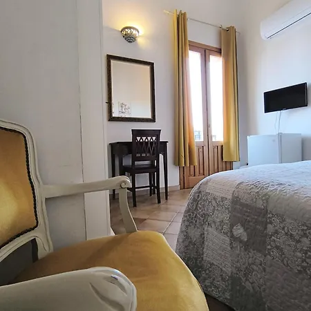 Nocleg ze śniadaniem Opera House 3*